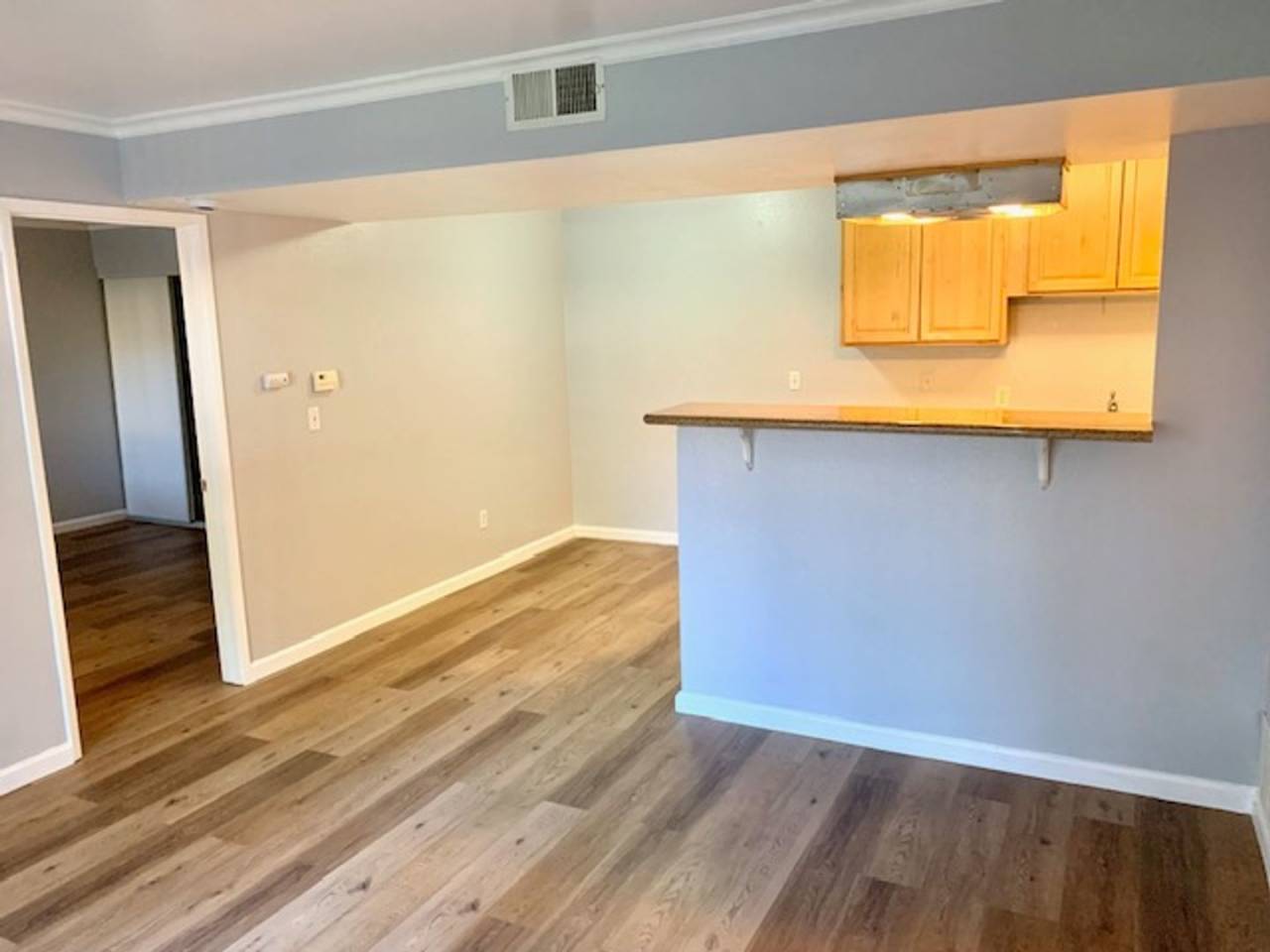 Great 1 bed 1 bath Condo in Pittsburg -- AVAILABLE NOW !!!