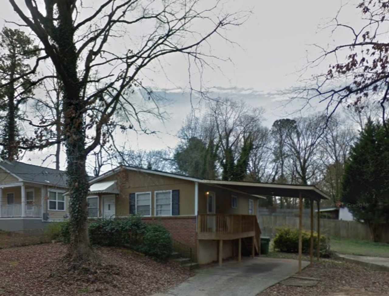 Adorable 3 Bedroom For Rent in SW Atlanta near the Beltline. Half off your first month rent.