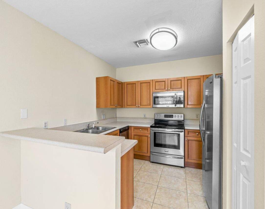 809 Talia Circle 809, Palm Springs, FL 33461