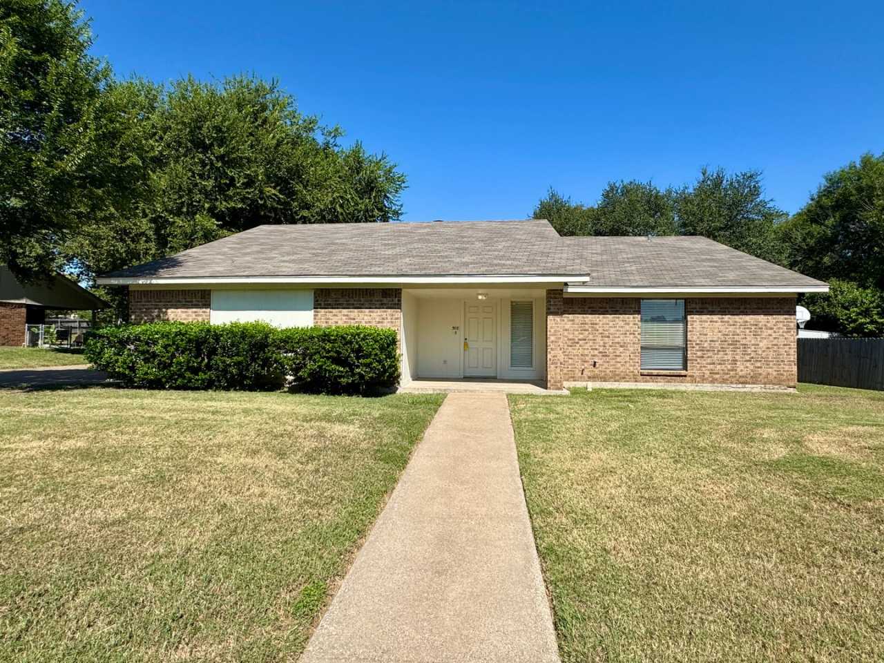 Single Family Home *LEASING SPECIAL AVAILABLE*