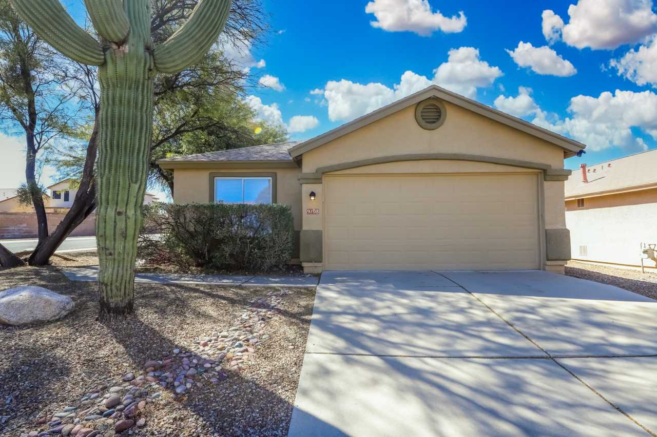 9108 East Muleshoe Street