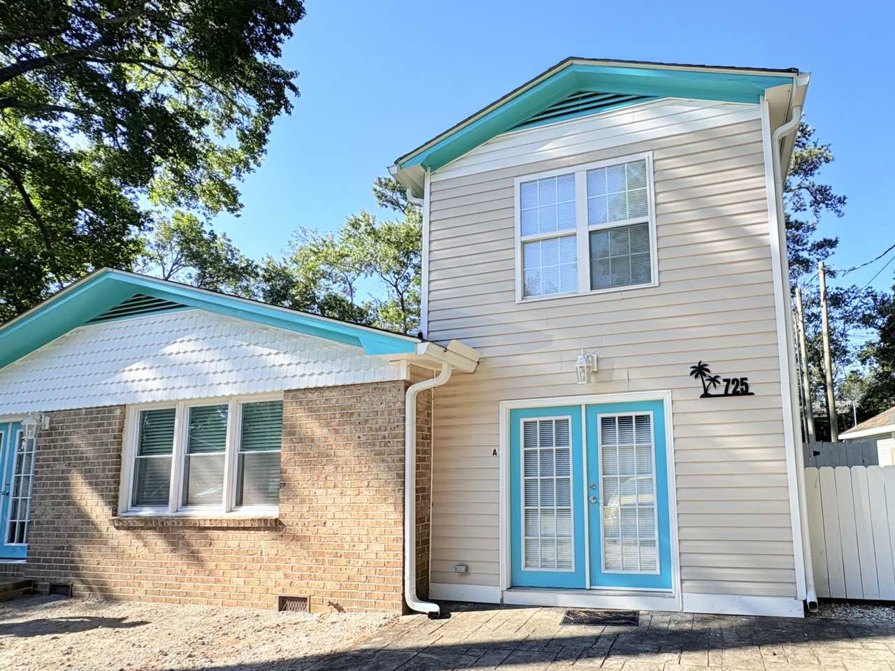 725 Juniper Dr Apt A