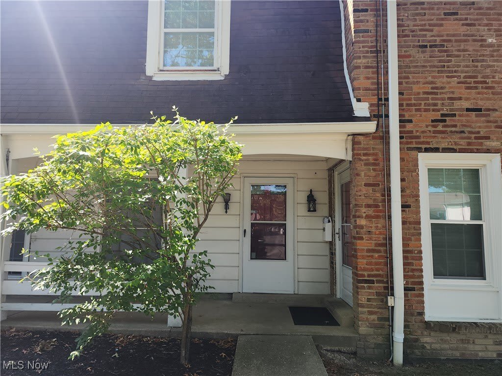 9 Trenton Square unit: 10