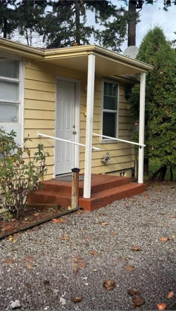 18427-18429 SE Yamhill Street