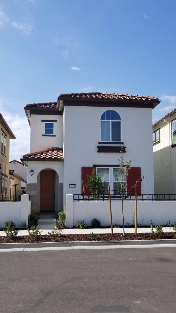 Beautiful Solar Montecito Walk, at West Park Roseville, 3 Bed, 2.5 BA, 1565 Sqft, West Park High School District!
