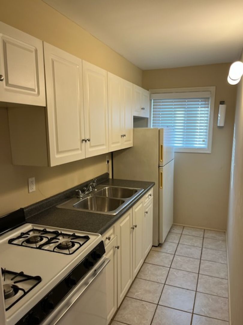 10 Indian Springs Dr