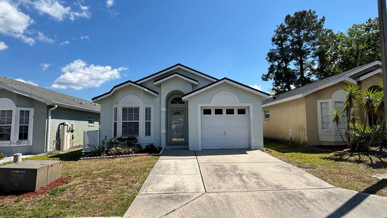 Three Bedroom, Two Bath Single Family Home in Winter Springs!