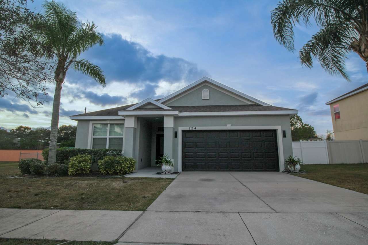 224 Highland Meadows Avenue, Davenport, FL 33837 - Available Now.
