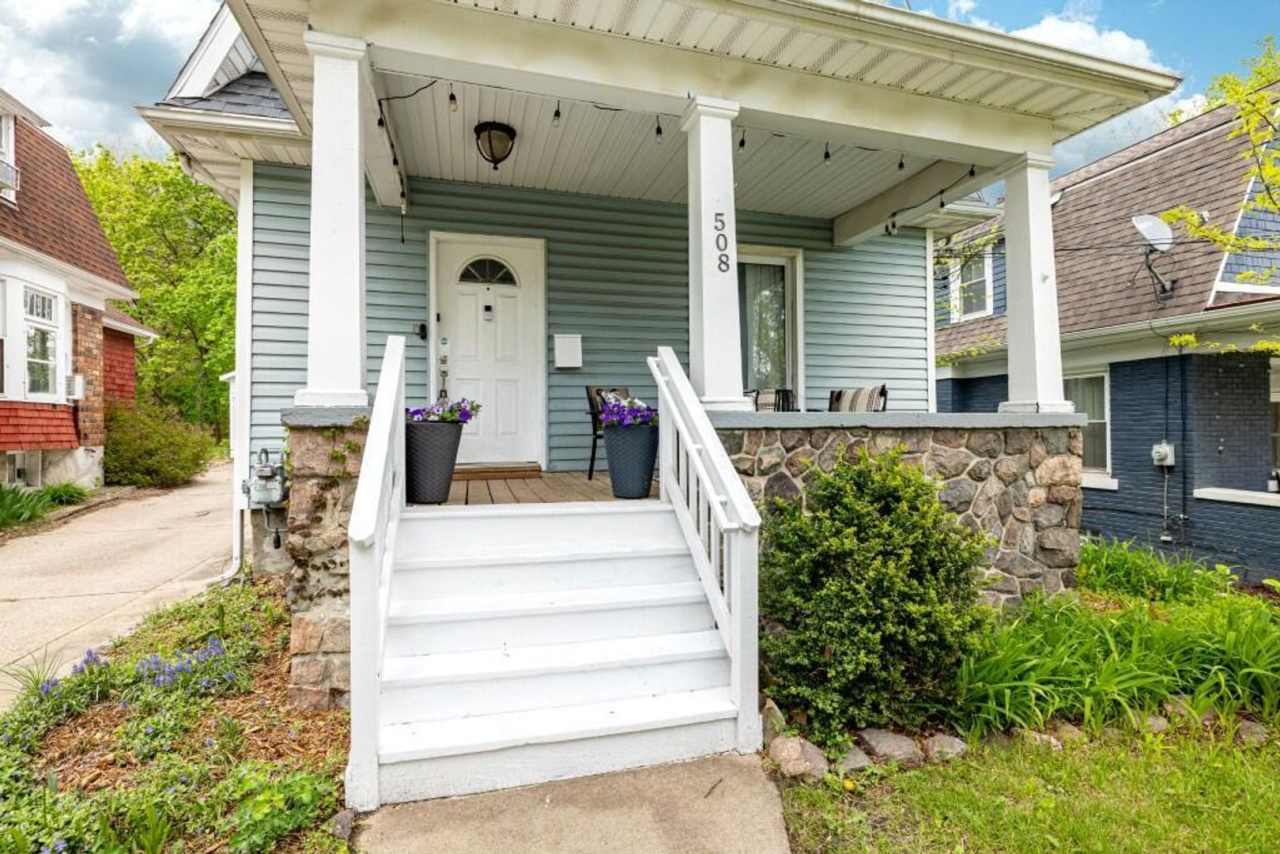 Walk to Downtown Ann Arbor - 3 bed/2 bath