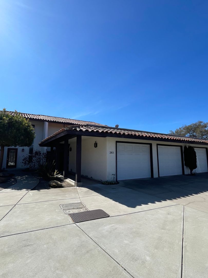 Country Club Condo with Views!