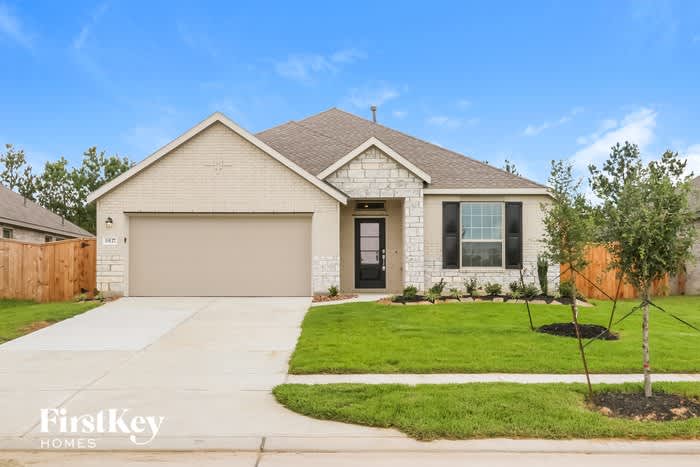 19127 Pinewood Grove Trail