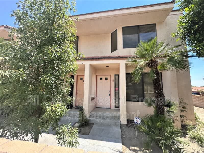 401 E. Vista Chino