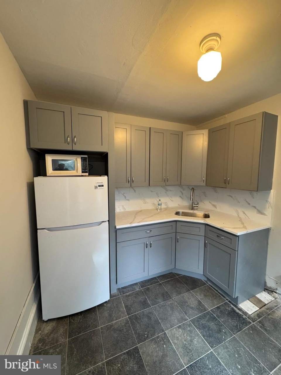 521 CHERRY Street unit: 3