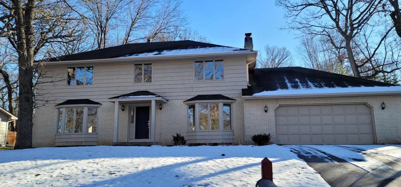 West Bloomington Rental – Spacious  Private