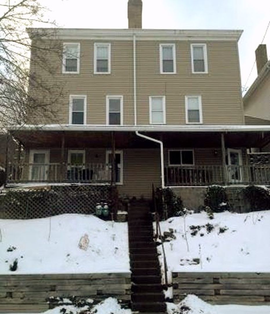 Large 3 Bedroom Available Now! Central air - Laundry provided!