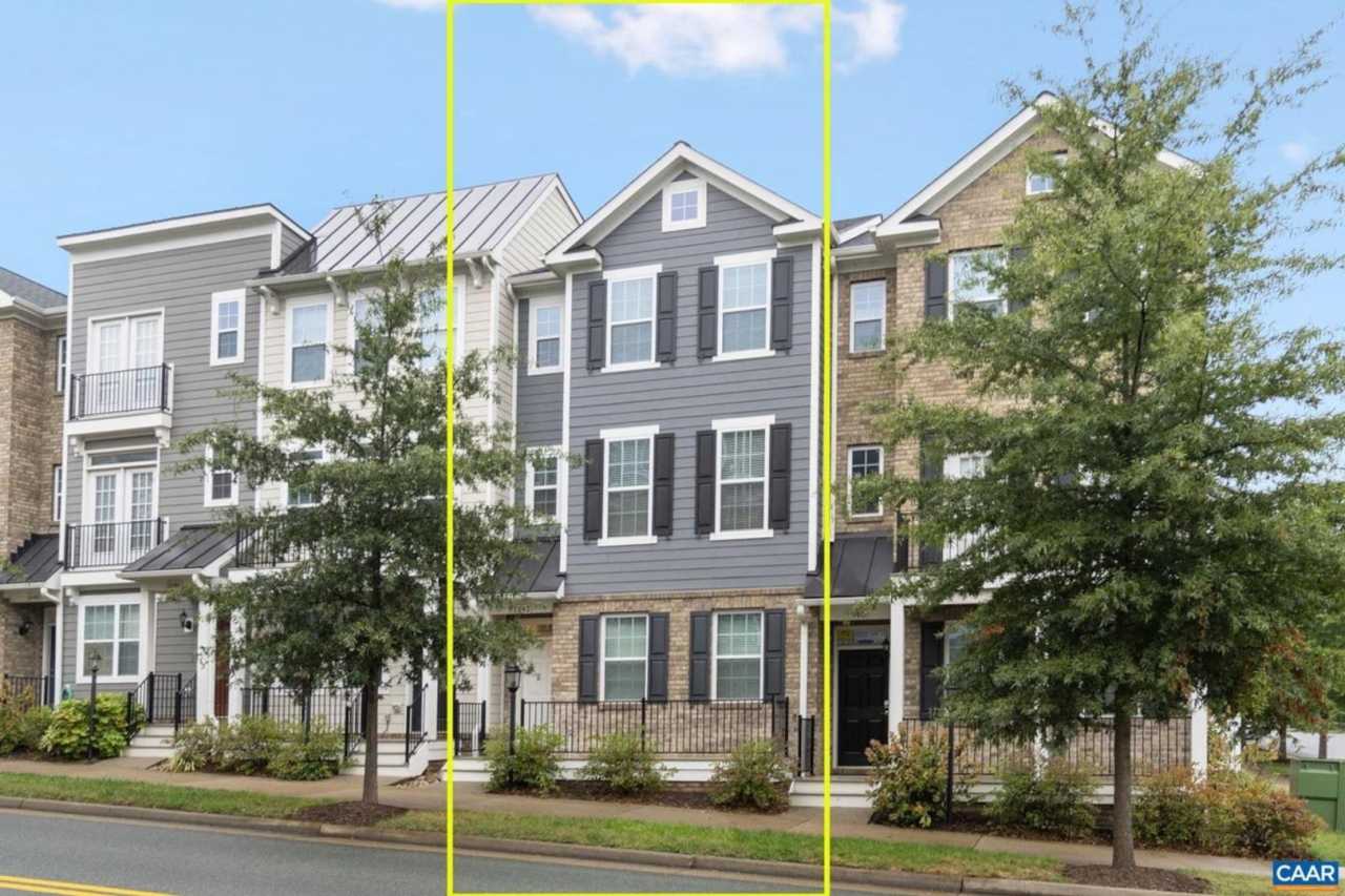 4 Bedroom 3.5 Bathroom Townhouse with 2 Car Garage - Brownsville Elementary School District