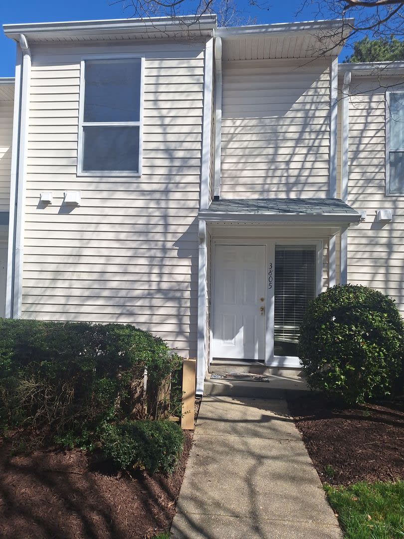 2 bedroom/ 1.5 bathroom. The Midlands