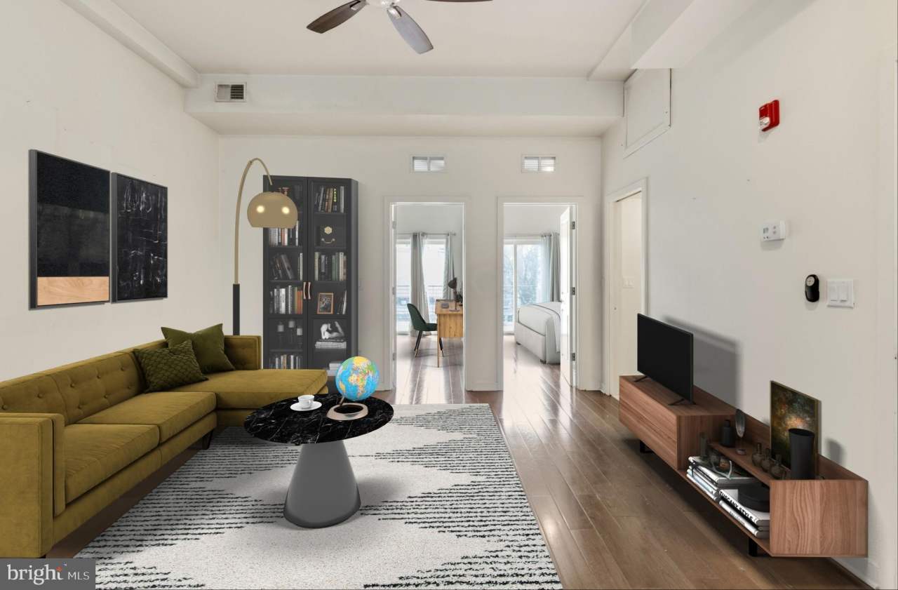 2031 S JUNIPER Street unit: 204