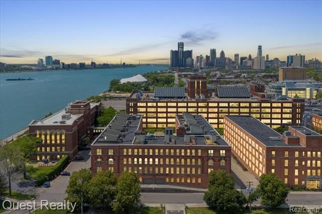 200 RIVER PLACE Drive