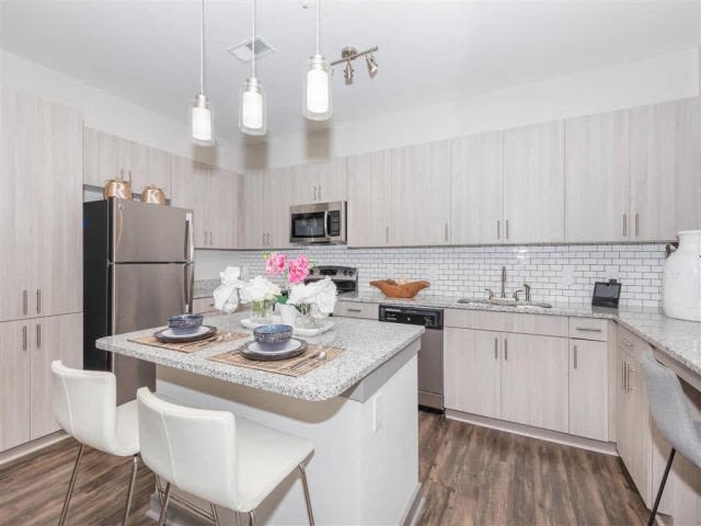 2080 One White Oak Ln Unit C31