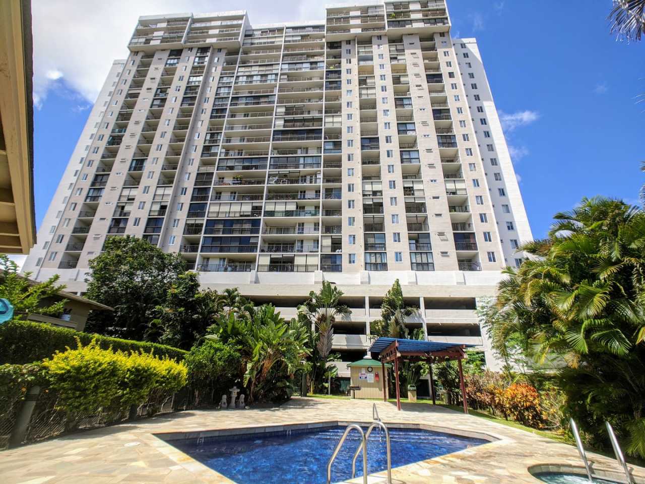 Golf Course, DH View 2 BR / 2 Bath w/2 Assigned Parking @ Fairway House