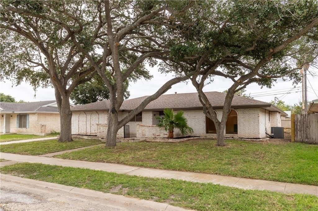 3725 Kingston Drive