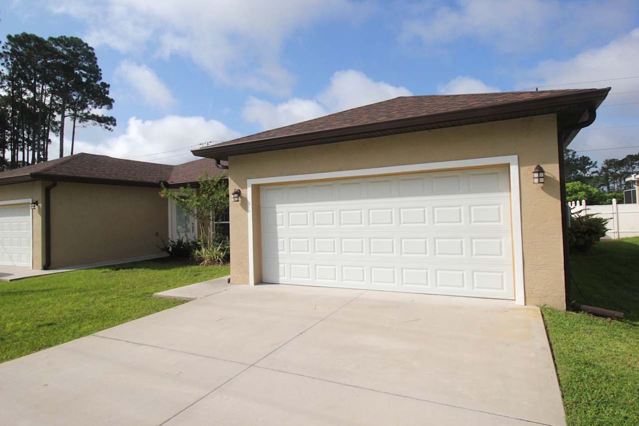 Luxury 4 Bed 2 Bath Townhome in Cypress Knoll of Palm Coast!