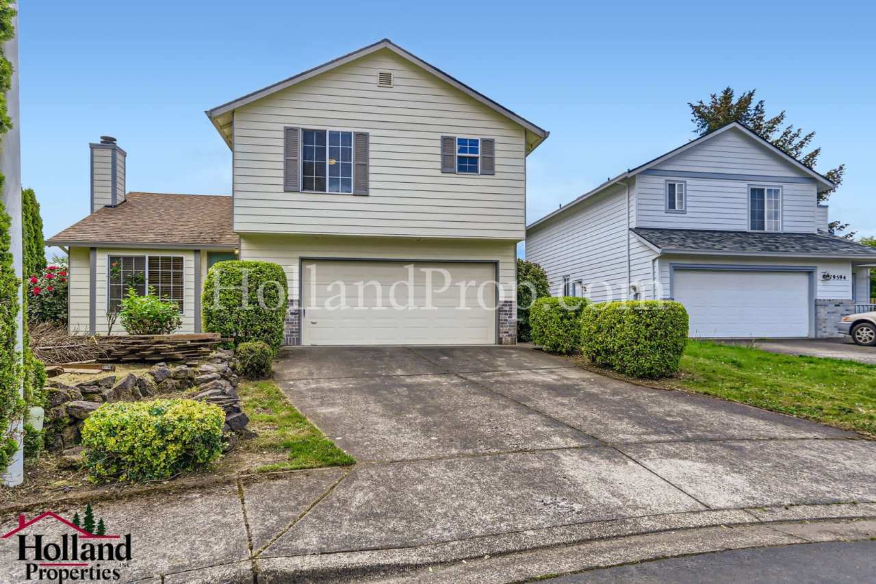 Awesome 3 Bed 2.5 Bath Aloha/Beaverton Home!