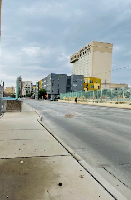 712 North Oregon Street