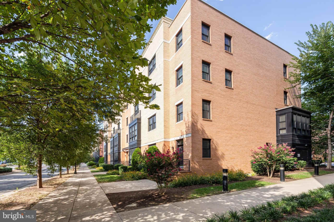 1903 RICHMOND HIGHWAY