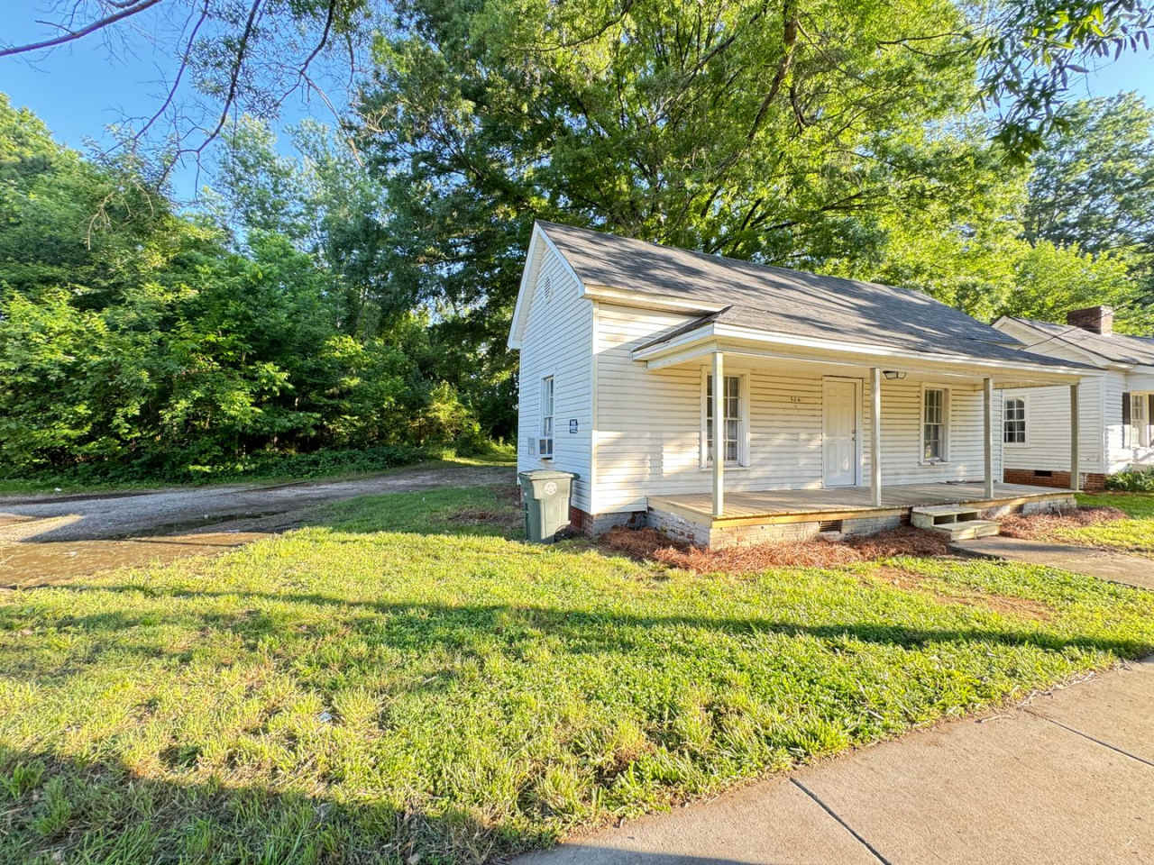 2Bd/2BA House on MLK close to Ennis Renovated in 2024