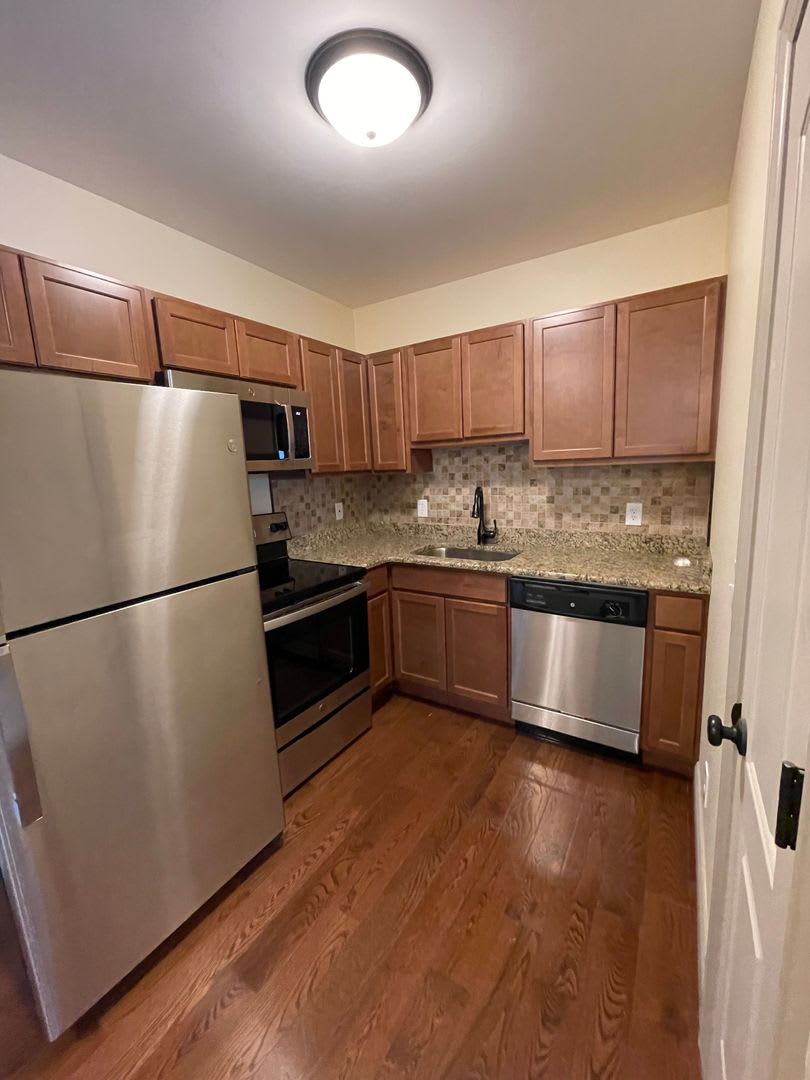 1404 E State St Apartments