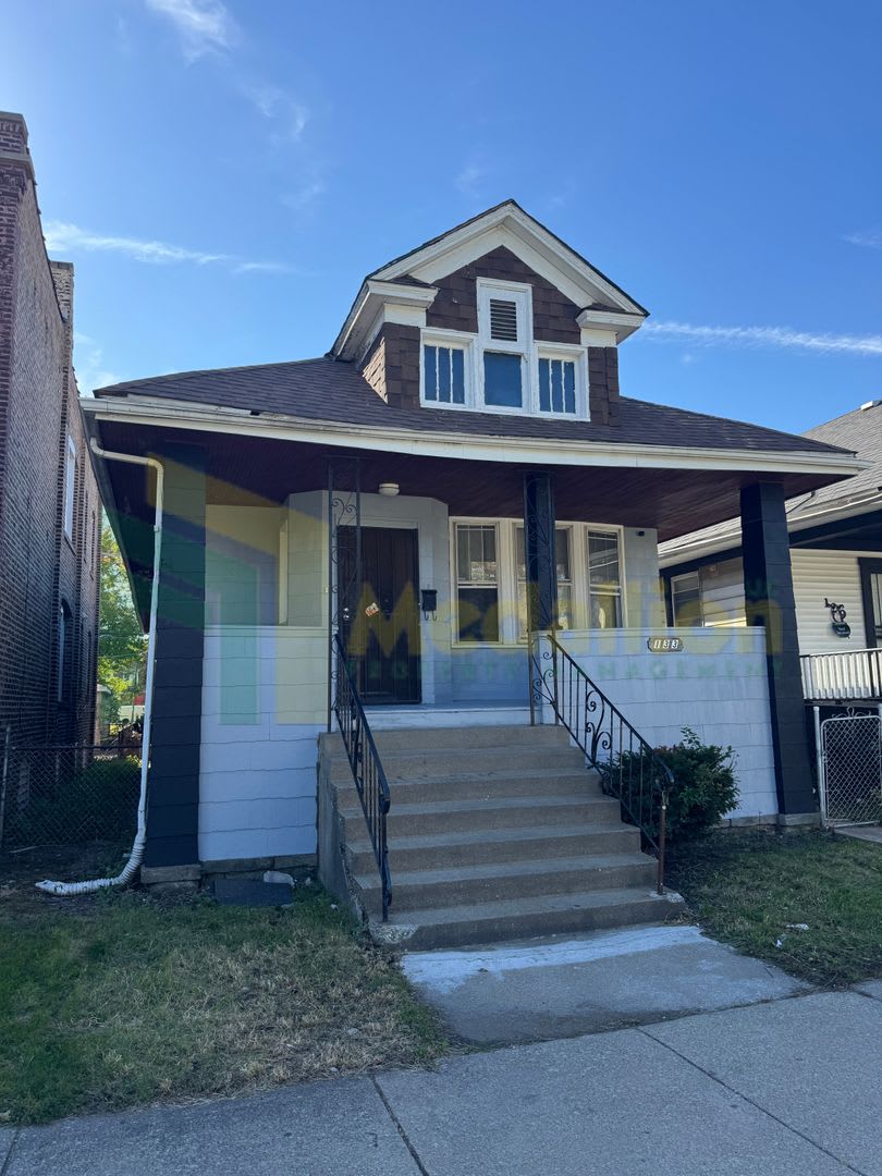 Updated Bungalow - 4Bed - Great location - near 114th  Michigan Ave