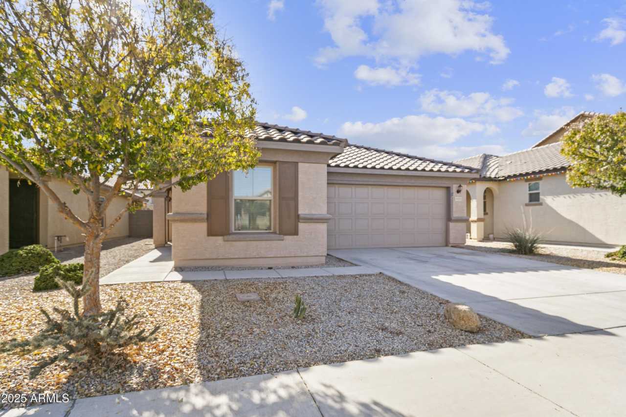 40925 W PATRICIA Lane