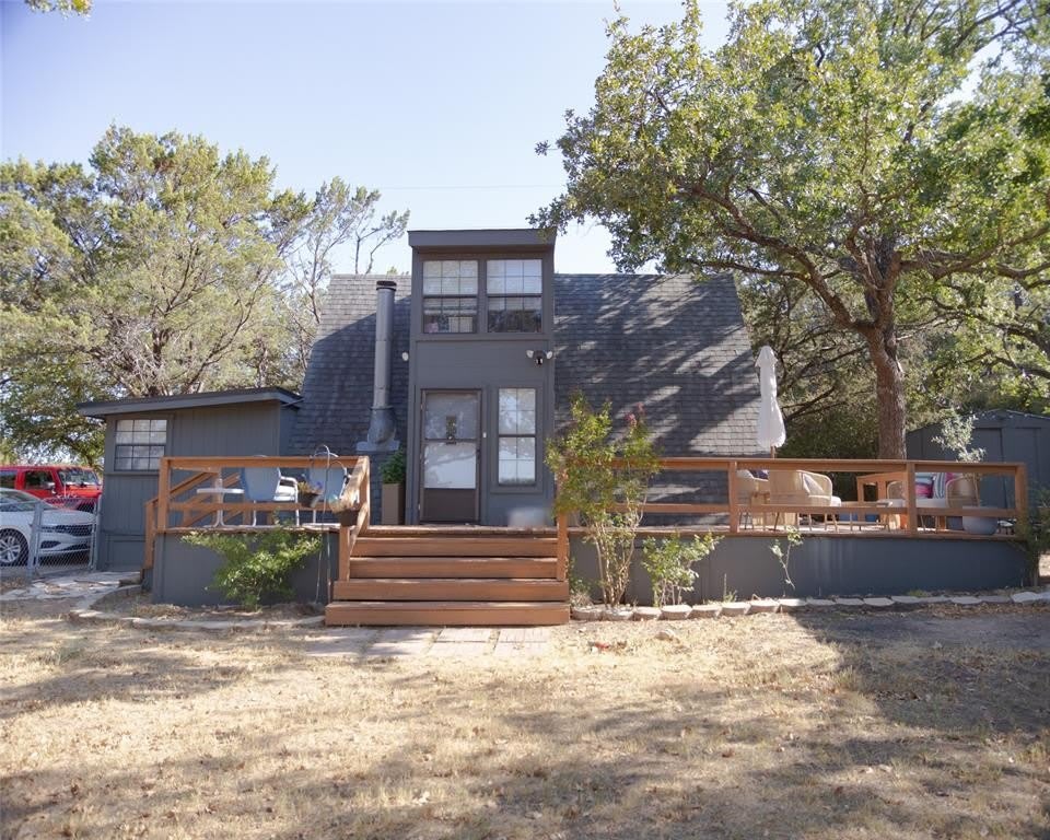 702 Western Hills Trail