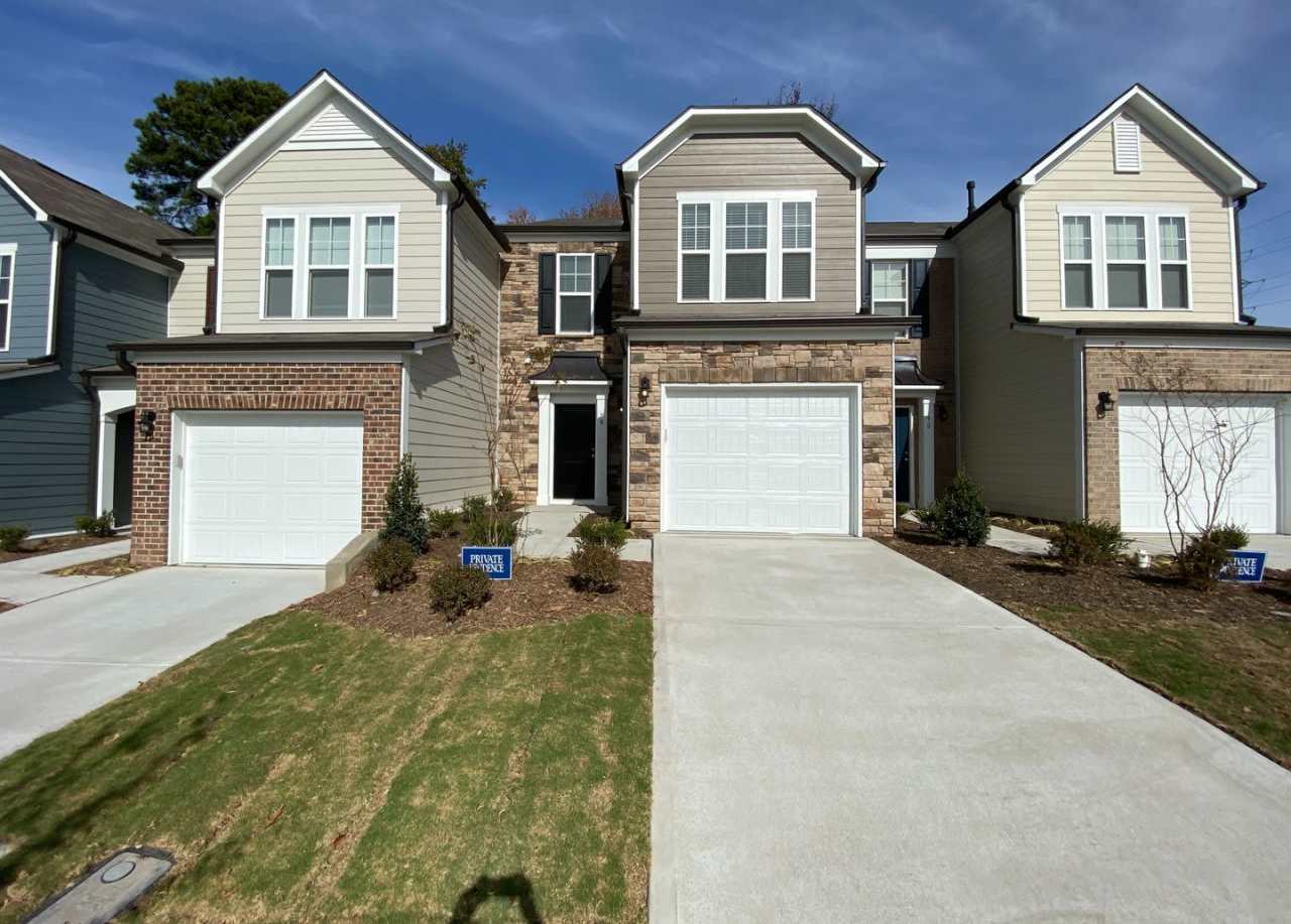 Room in 3 Bedroom Townhome at Whitesell Way