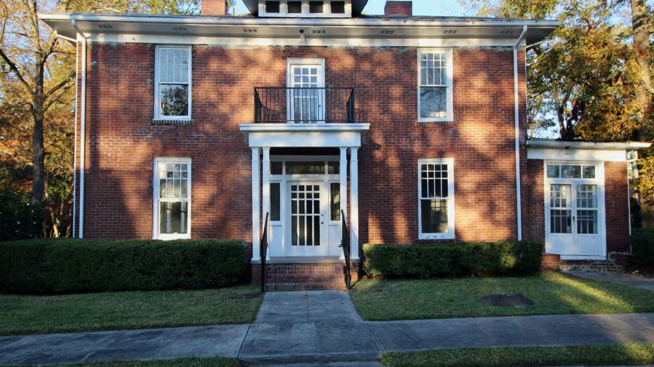 Exclusively Offered by Muse Realty Rentals, LLC