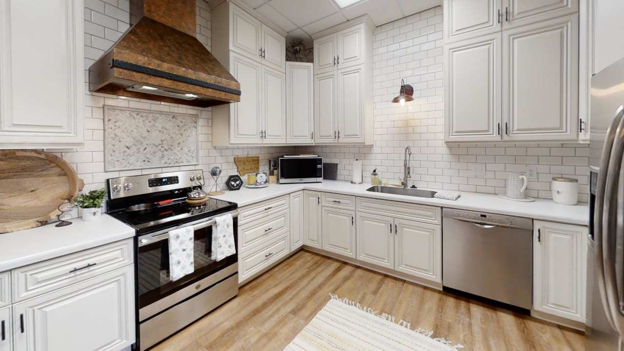 421 Main St # 201