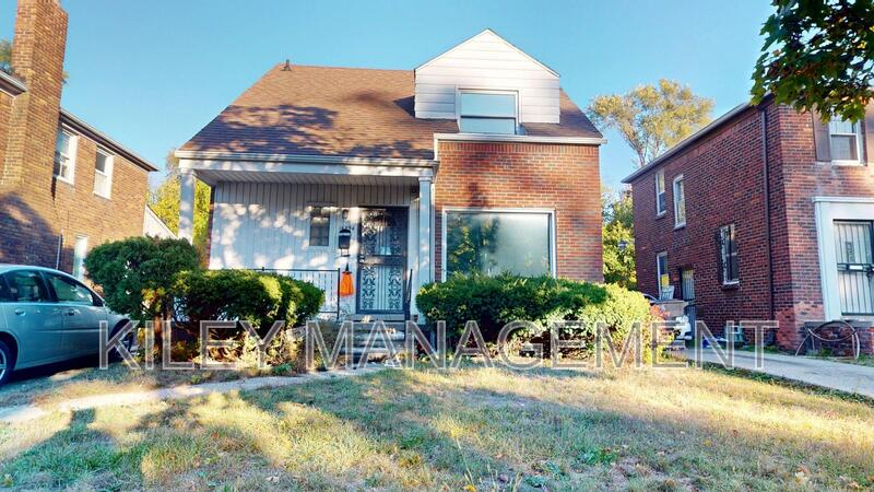 16894 Hubbell Avenue - Upper