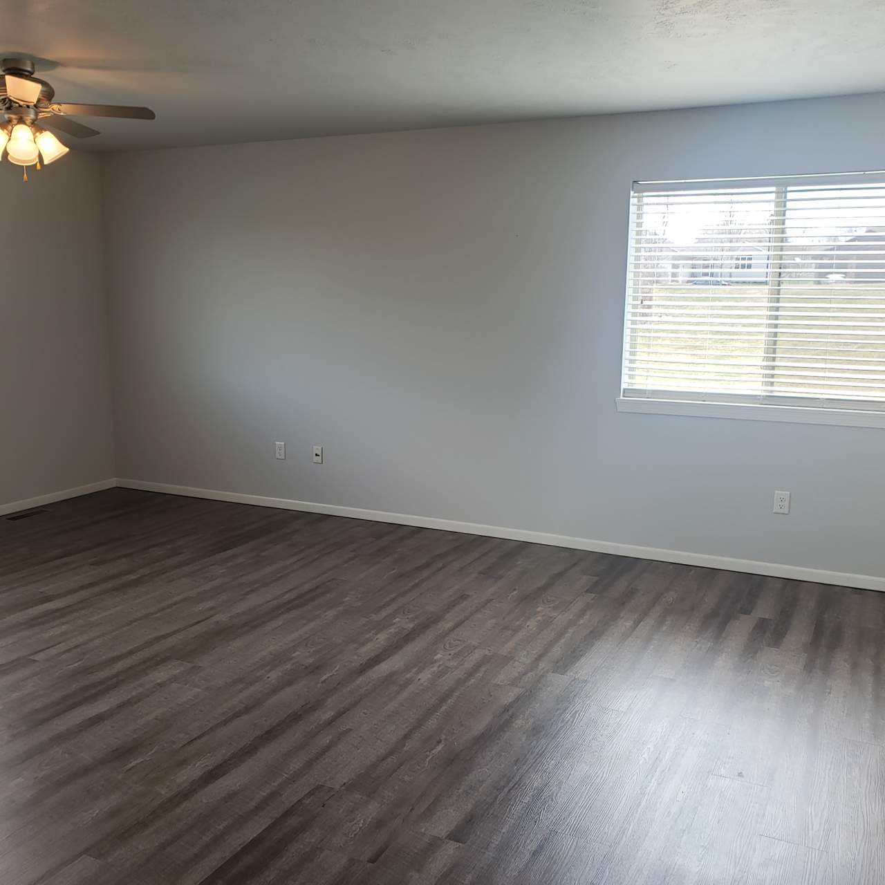 412 North Sioux Boulevard - 12