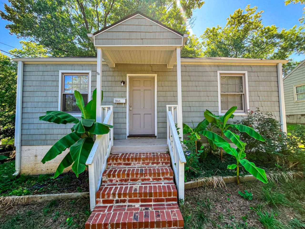 Charming bungalow 2 Bedrooms, 1 Bathroom in Winston Salem