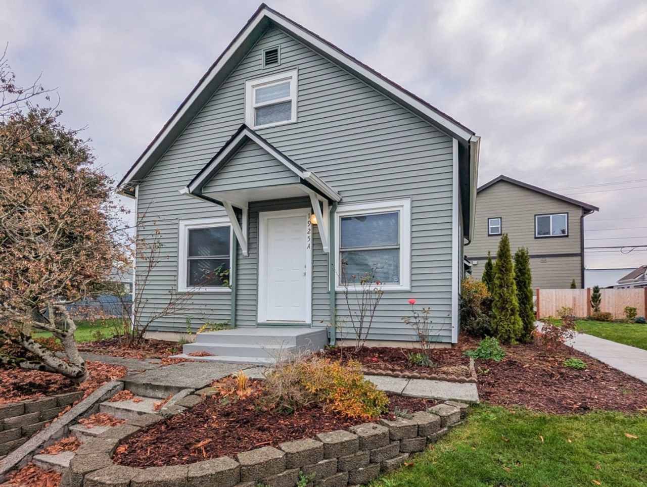 **Move-In Special** Move in ready 3 bed 1 bath home w/main level bedroom