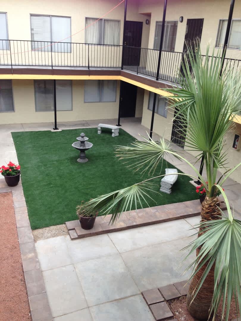 Unit 13 - 1116 East Ogden Ave