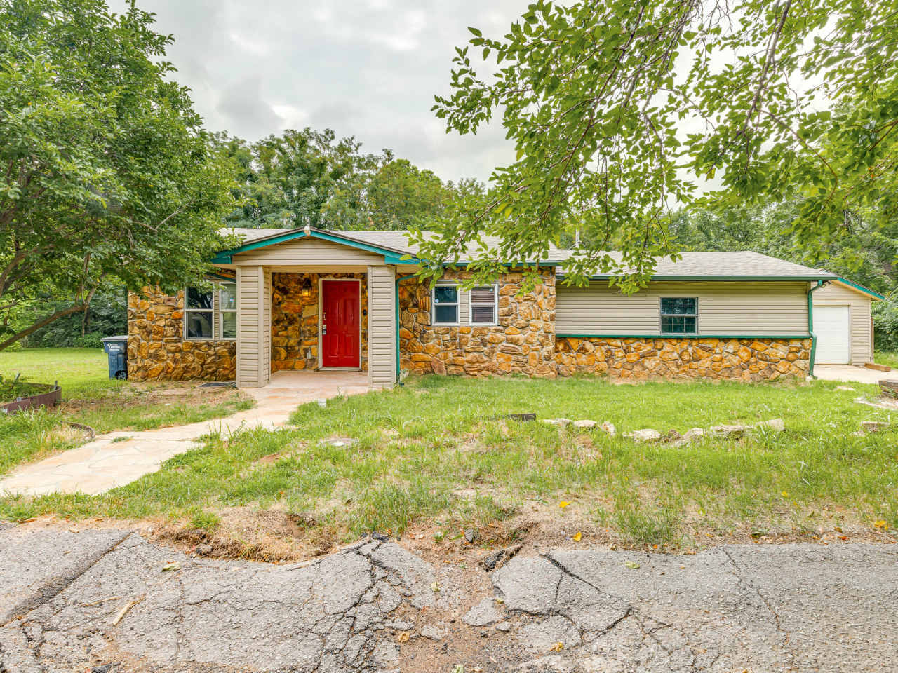 817 South Park Avenue