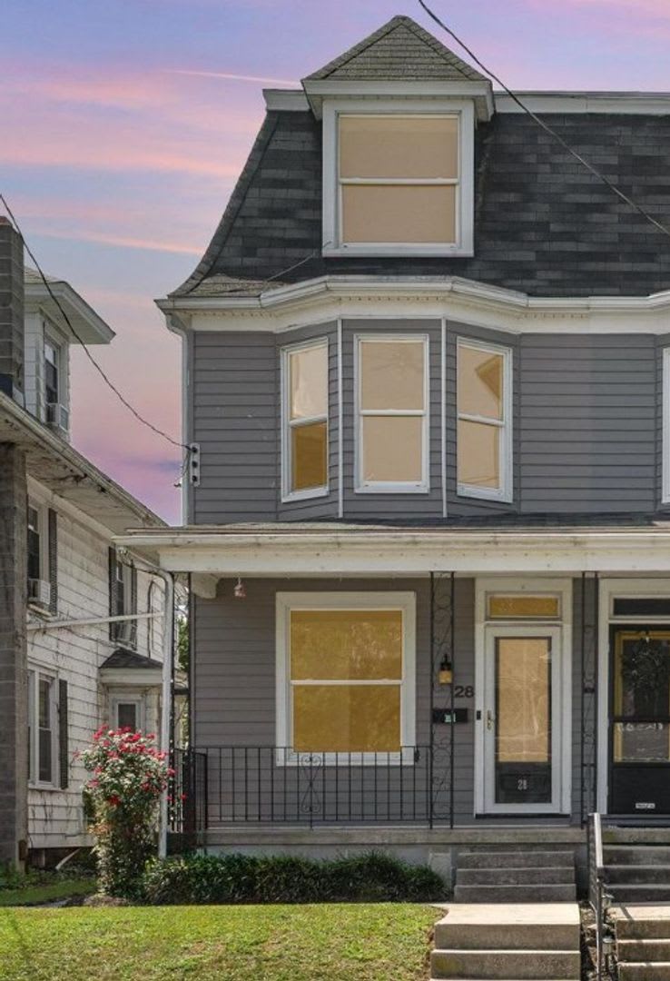 Charming 5 Bedroom, 2 Bath home in Manheim, Pa!