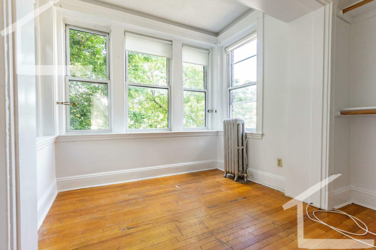 Solid, Budget-Friendly 3bd/1bath in Allston