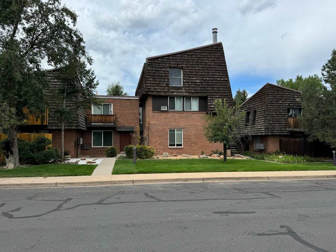 Quiet 2 Bed Condo Close to CU Campus!