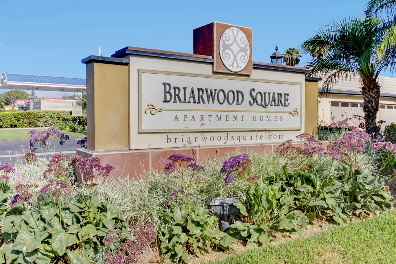 Briarwood Square