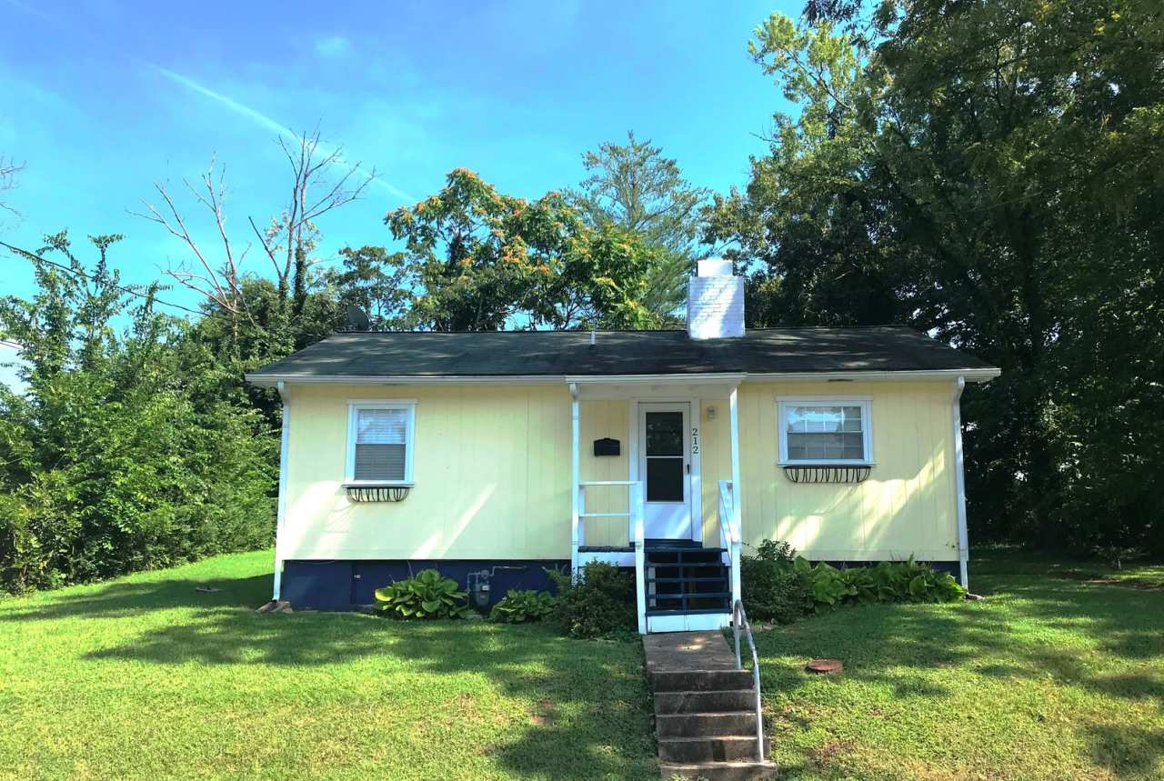 2 Bed/ 1 Bath Oak Ridge