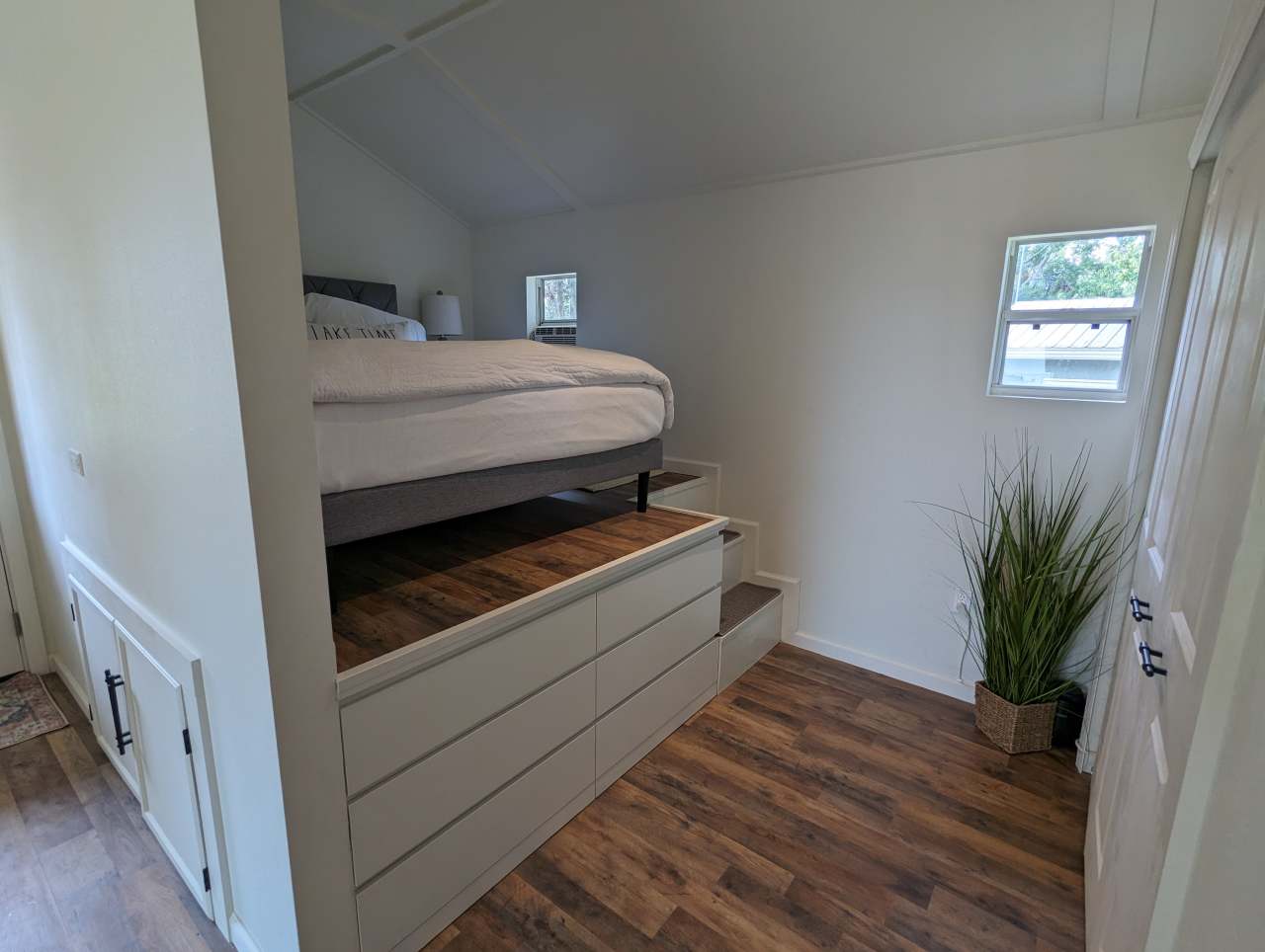 3419 Lake Harney Circle